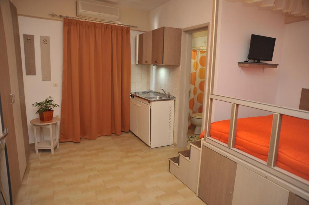 Takis Apartment *